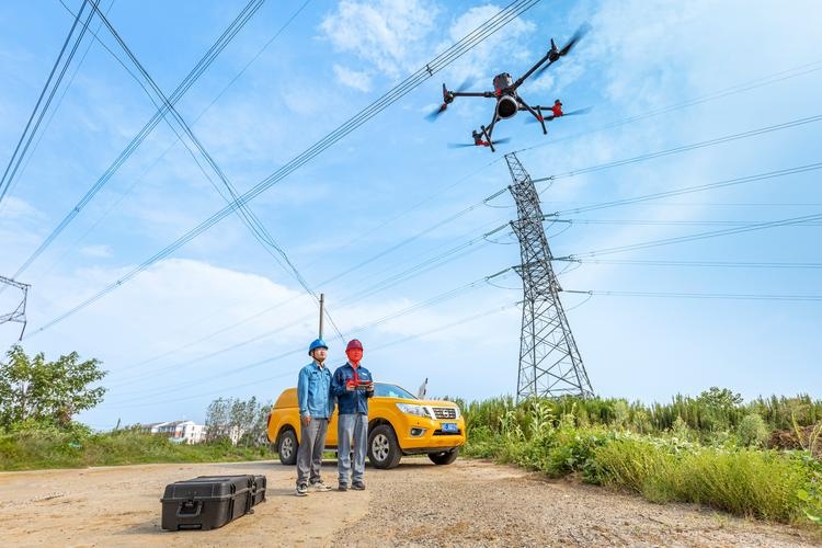 who is controlling the uav?